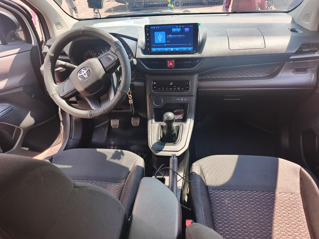 TOYOTA AVANZA 2027 — foto 5