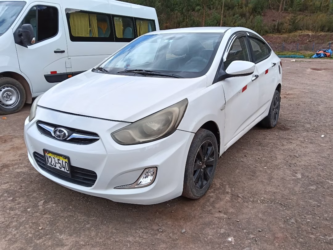 HYUNDAI ACCENT 2012 MOD 2012 — foto 2