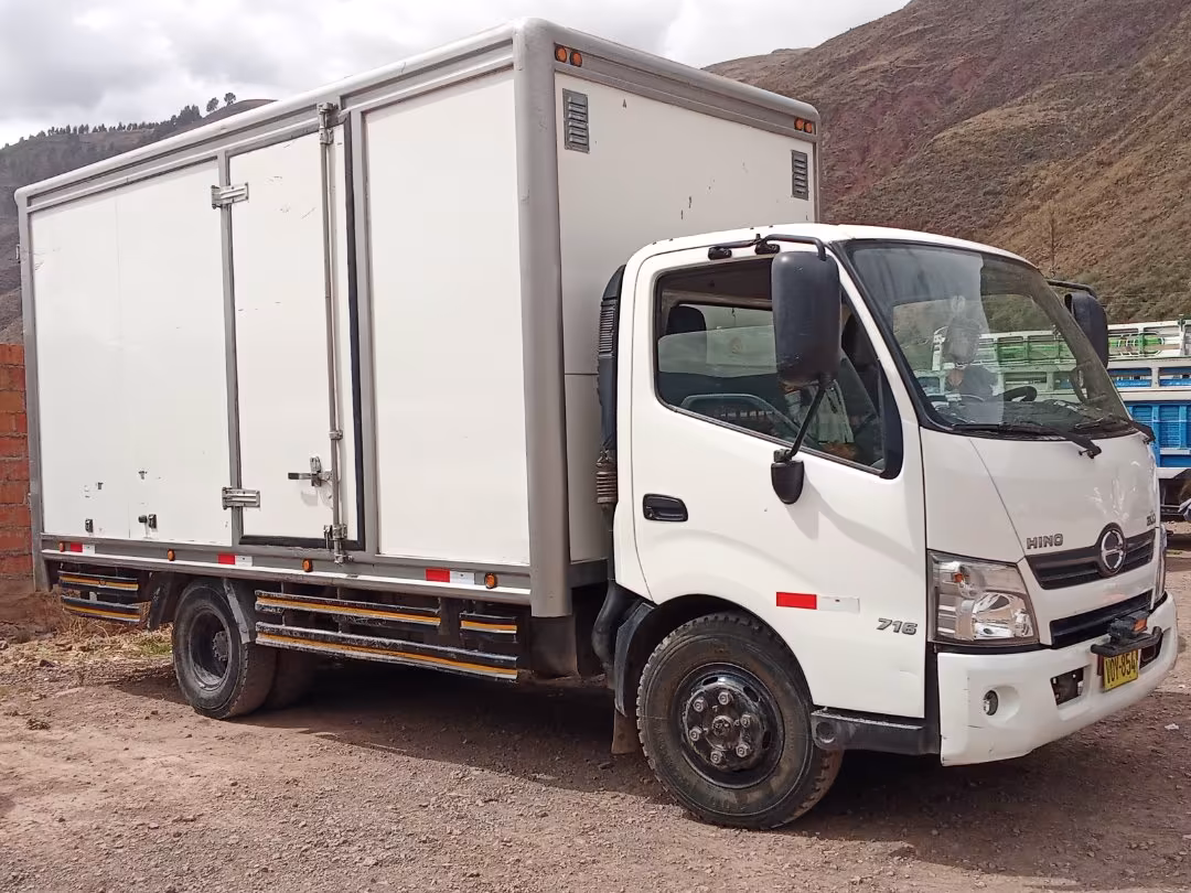HINO DUTRO 300 2021 — foto 4