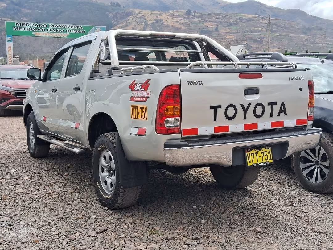 TOYOTA HILUX 4X4 2009 — foto 2