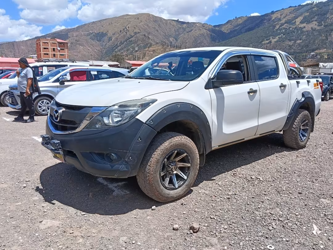 MAZDA BT-50 2019 — foto 1