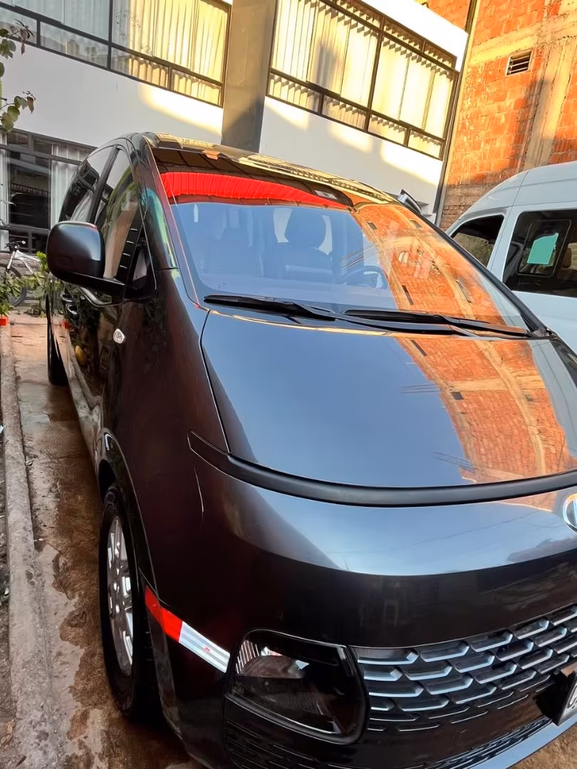 HYUNDAI STARIA — foto 2