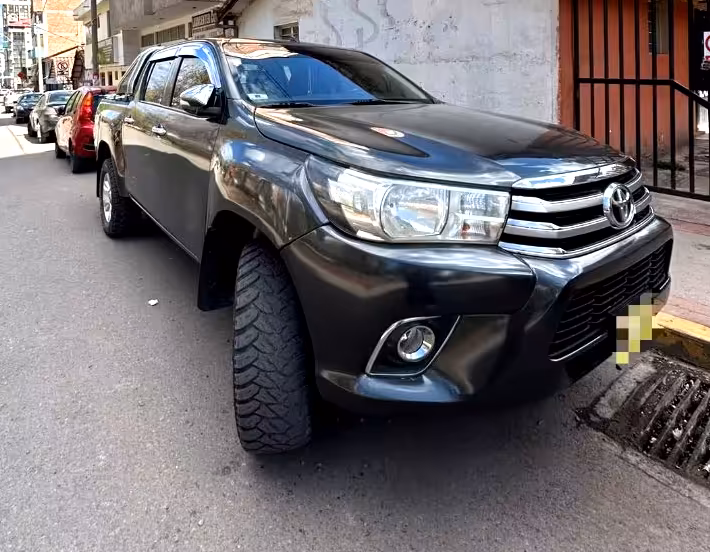 TOYOTA HILUX SRV 4X4 2017 — foto 3