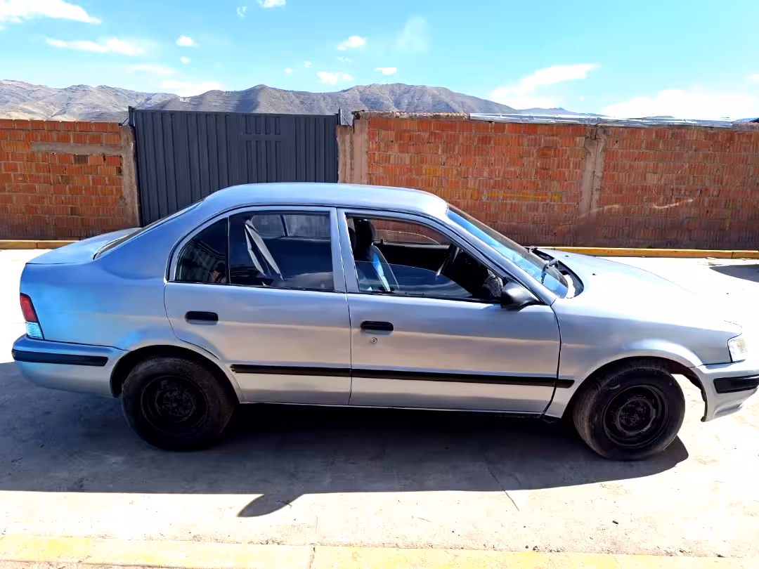 TOYOTA TERCEL 1998 — foto 1
