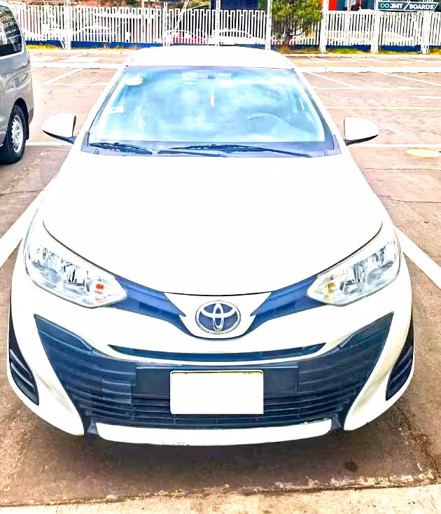 TOYOTA YARIS 2021 — foto 2