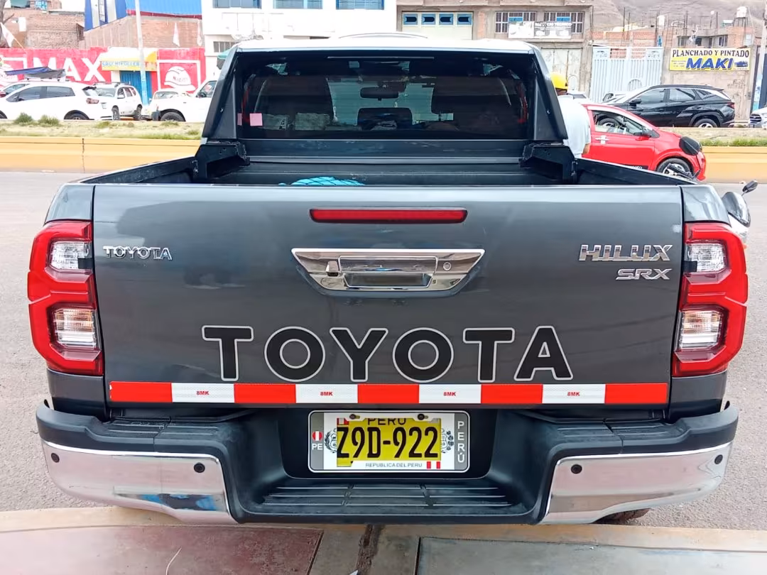 TOYOTA HILUX SRX 2026 — foto 6