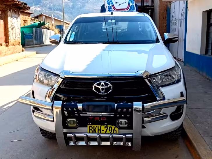 TOYOTA HILUX 4X4 2022 — foto 6