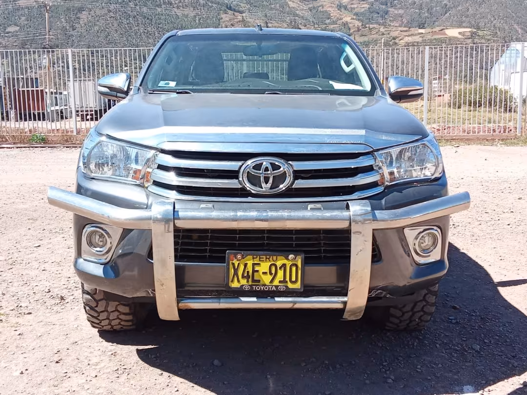 TOYOTA HILUX SRV 4X4 2017 — foto 2