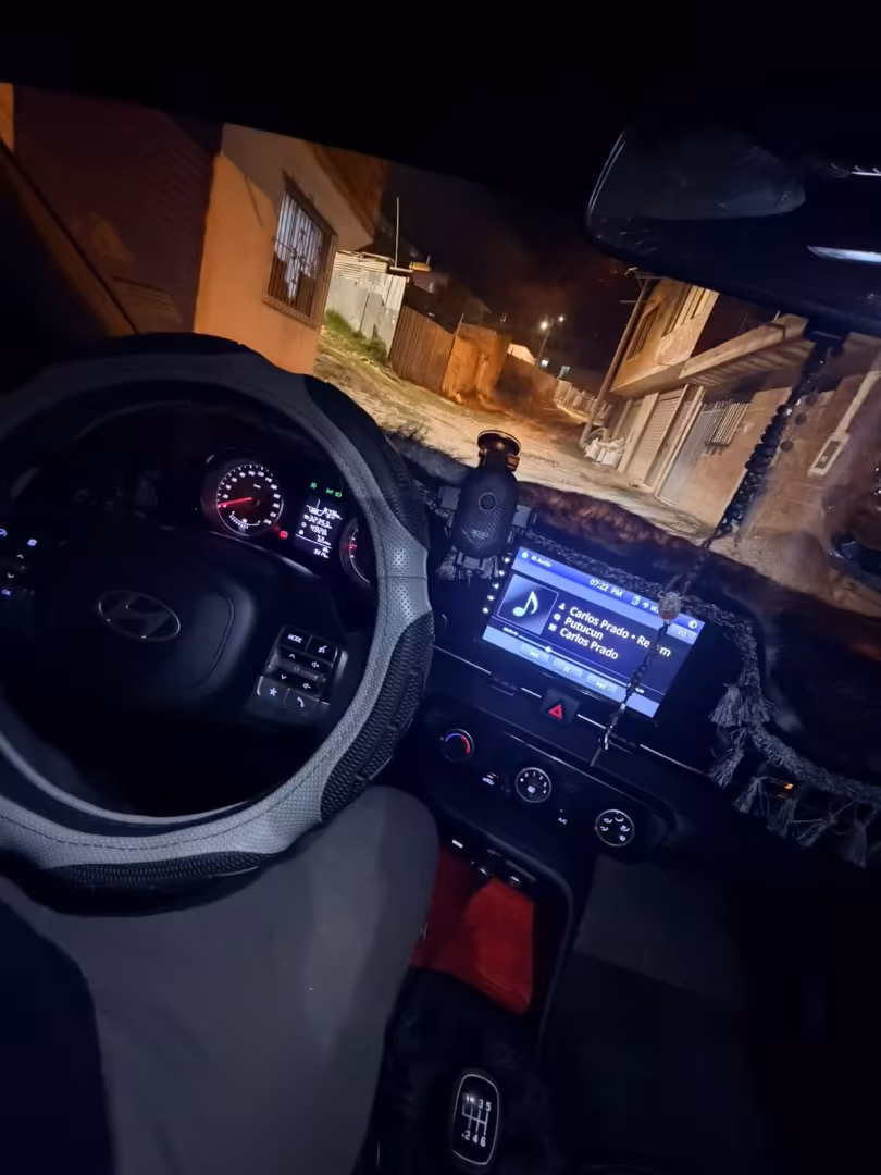 HYUNDAI ACCENT 2026 — foto 2