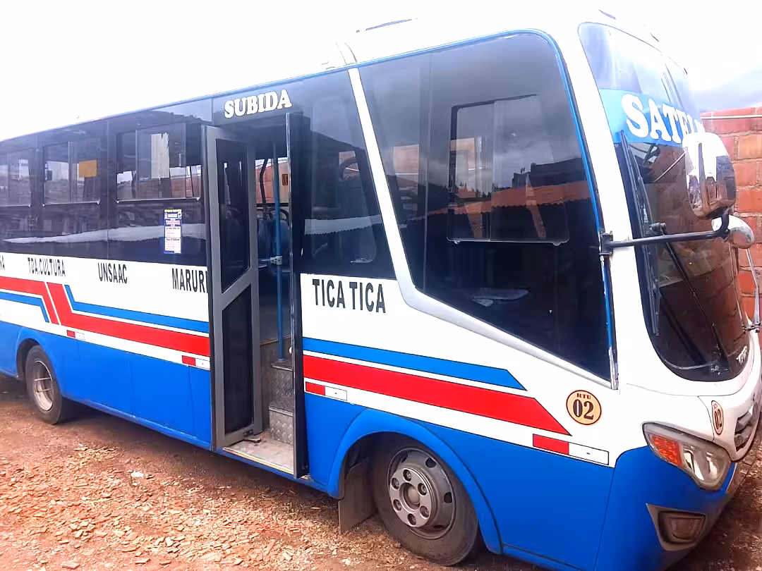 MITSUBISHI FUSO 2017 — foto 1