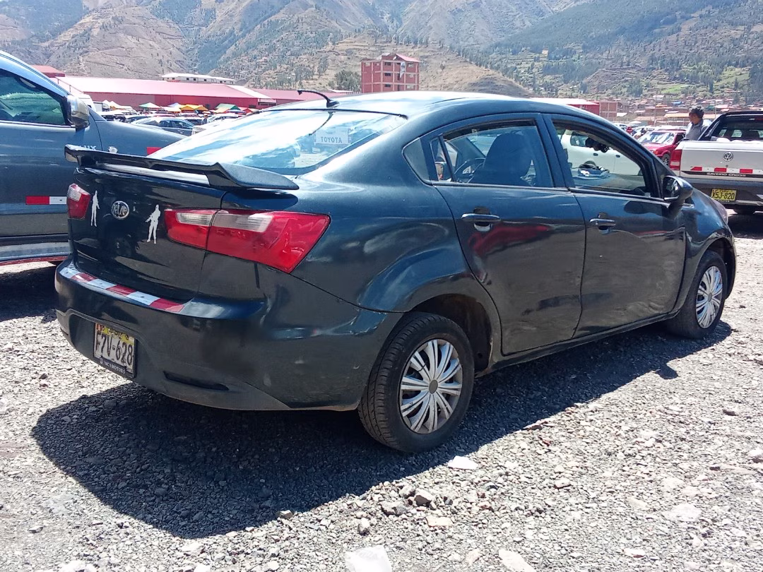 KIA RIO 2014 — foto 4