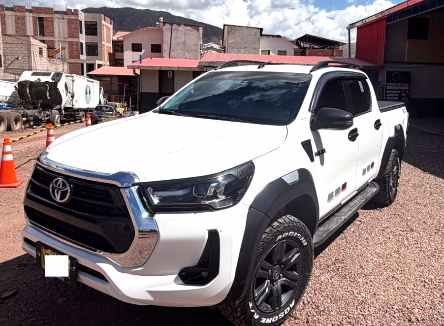 TOYOTA HILUX SRV 2024 — foto 3