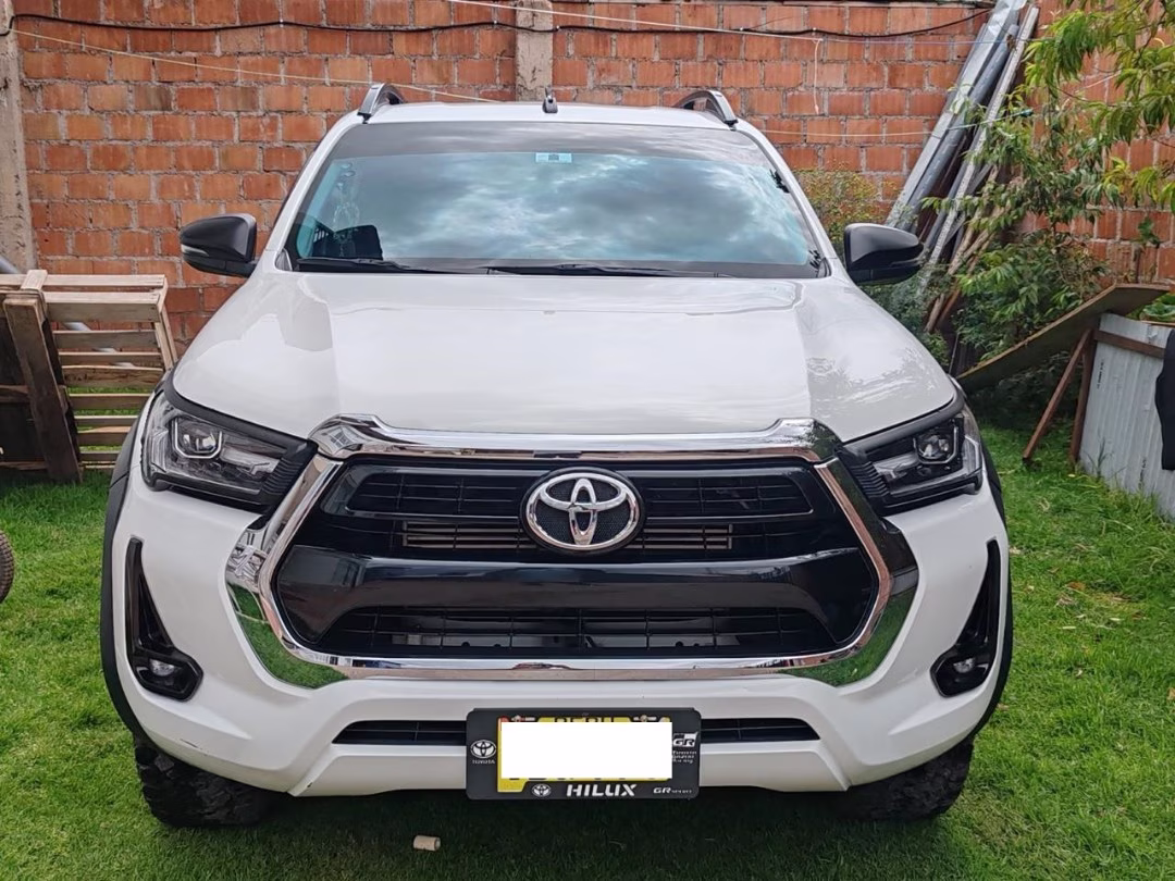 TOYOTA HILUX SRV 2024 — foto 2