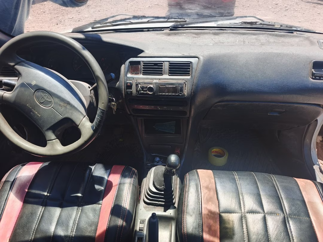 TOYOTA  COROLLA  2002 — foto 3