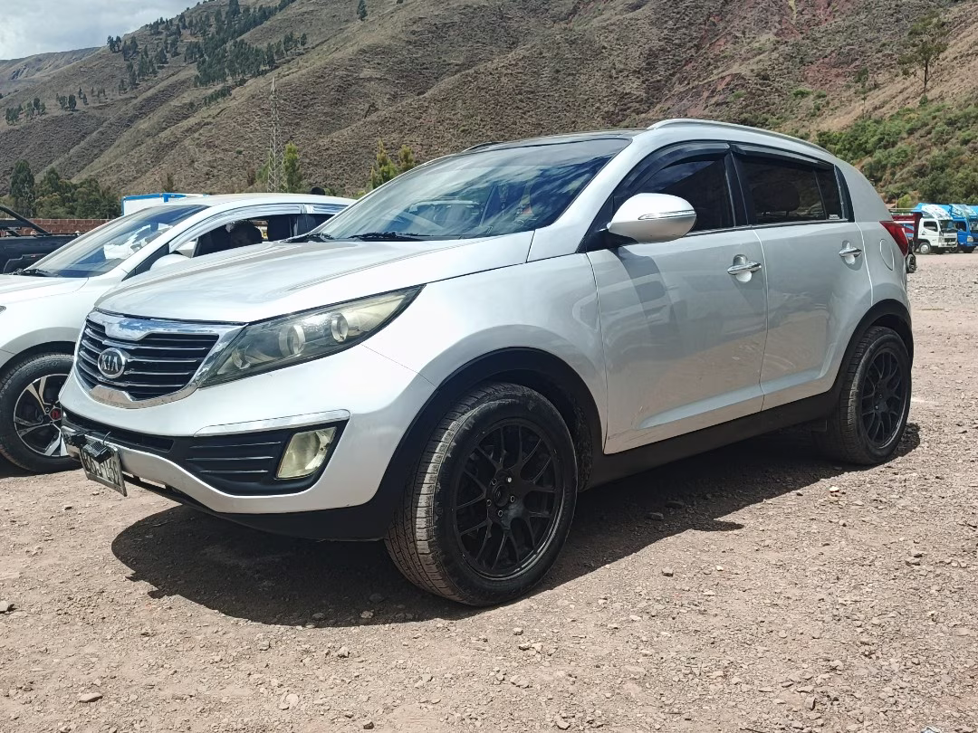 KIA SPORTAGE 2012 — foto 1