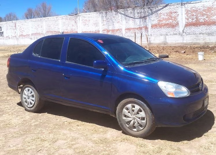 TOYOTA YARIS 2006 — foto 3