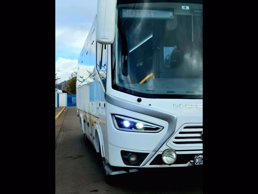 VOLKSWAGEN APOLO 2023 — foto 3