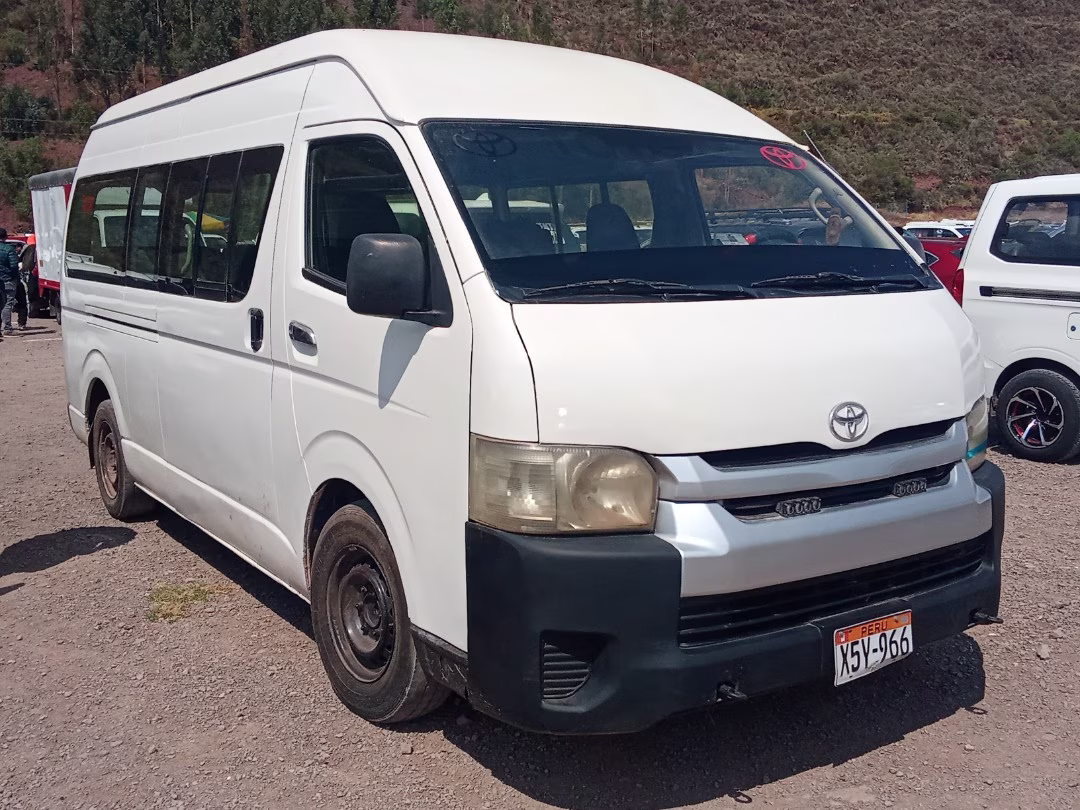 TOYOTA HIACE 2013 — foto 3