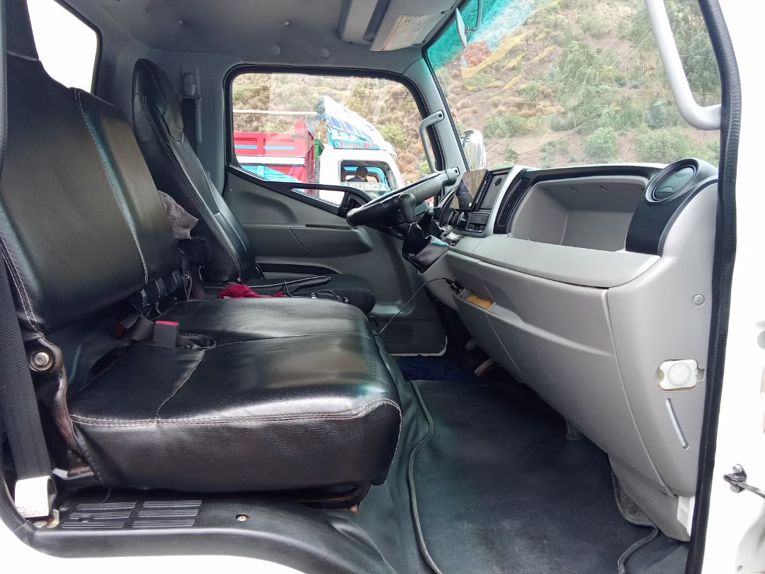 MITSUBISHI FUSO CANTER 2024 — foto 6