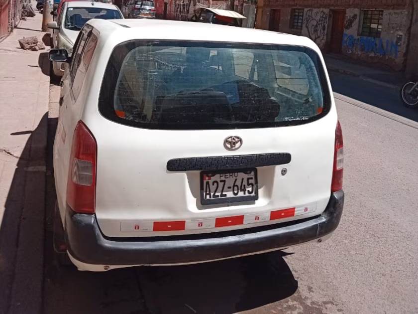 TOYOTA PROBOX 2005 — foto 2