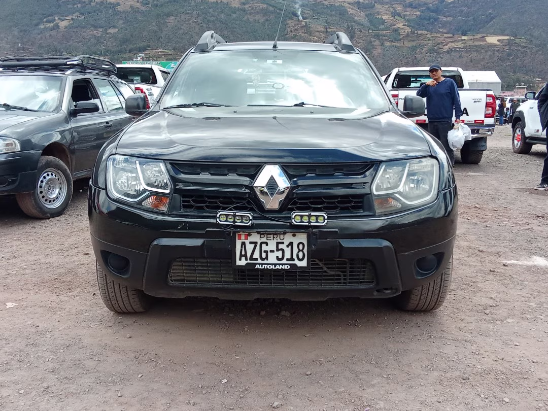 RENAULT DUSTER 2017 — foto 2