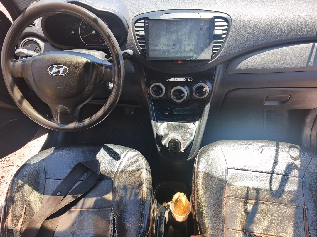 HYUNDAI I10 2012 — foto 3