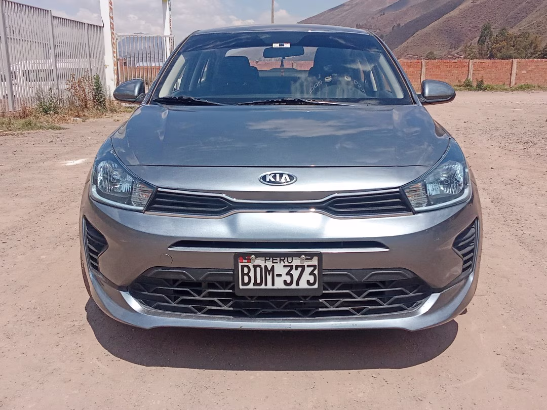 KIA RIO 2018 — foto 2