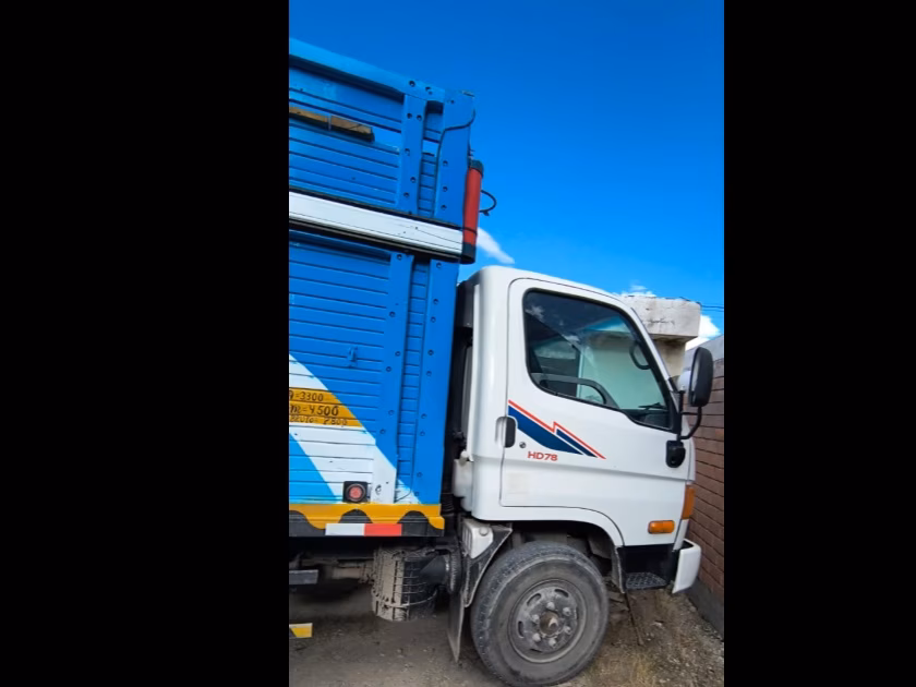 HYUNDAI HD 78 — foto 3