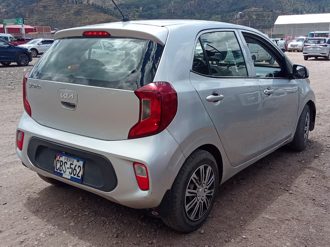 KIA PICANTO 2023 — foto 4