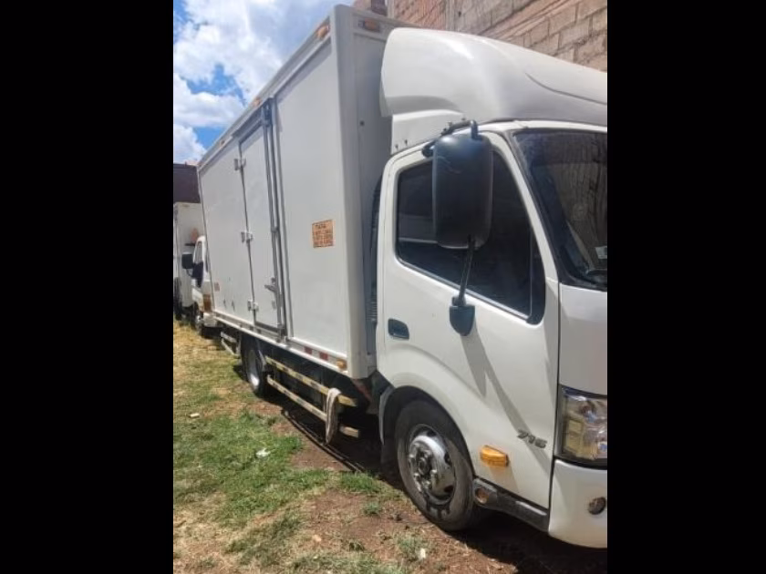 HINO DUTRO 2024 — foto 3