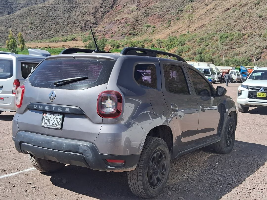 RENAULT DUSTER 2021 — foto 4