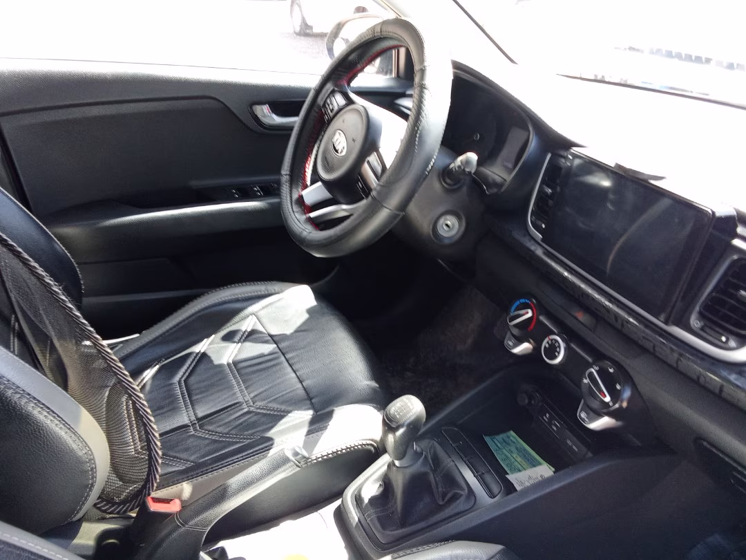 KIA RIO 2020 MOD 2021 — foto 5