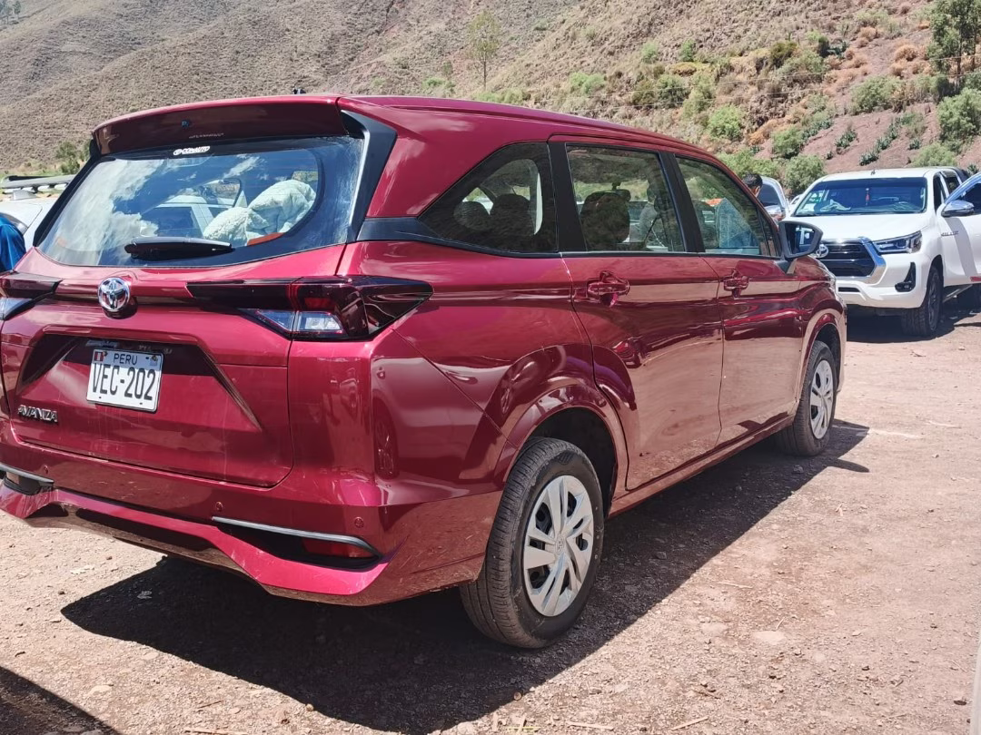 TOYOTA AVANZA 1.5 2027 — foto 2