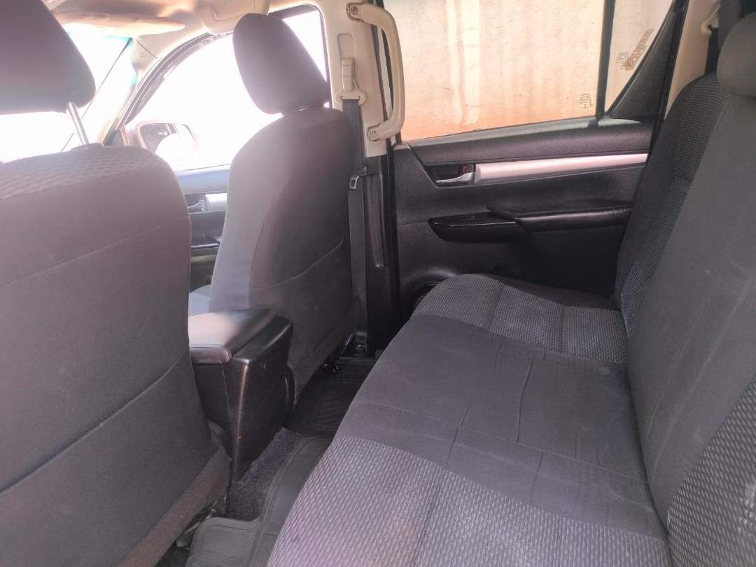 TOYOTA HILUX 4X4 SSR 2022 — foto 3