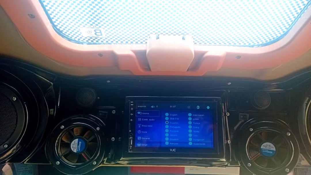BAJAJ RE AUTORIKSHA TORITO 4T LPGR 2024 — foto 9
