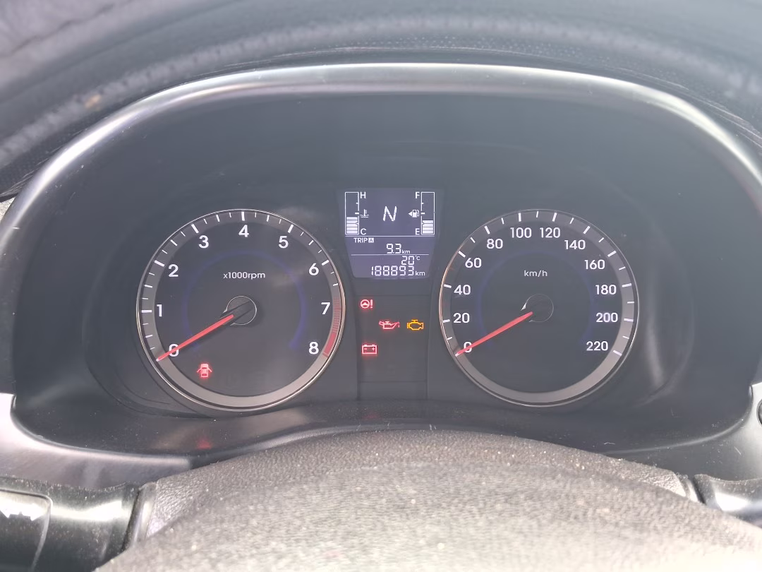 HYUNDAI ACCENT FULL MOD 2016 — foto 6