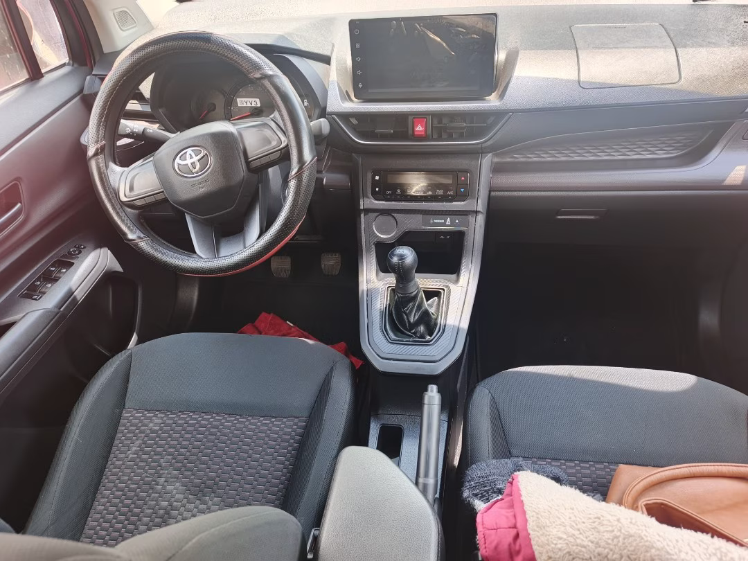TOYOTA AVANZA 2026 — foto 4