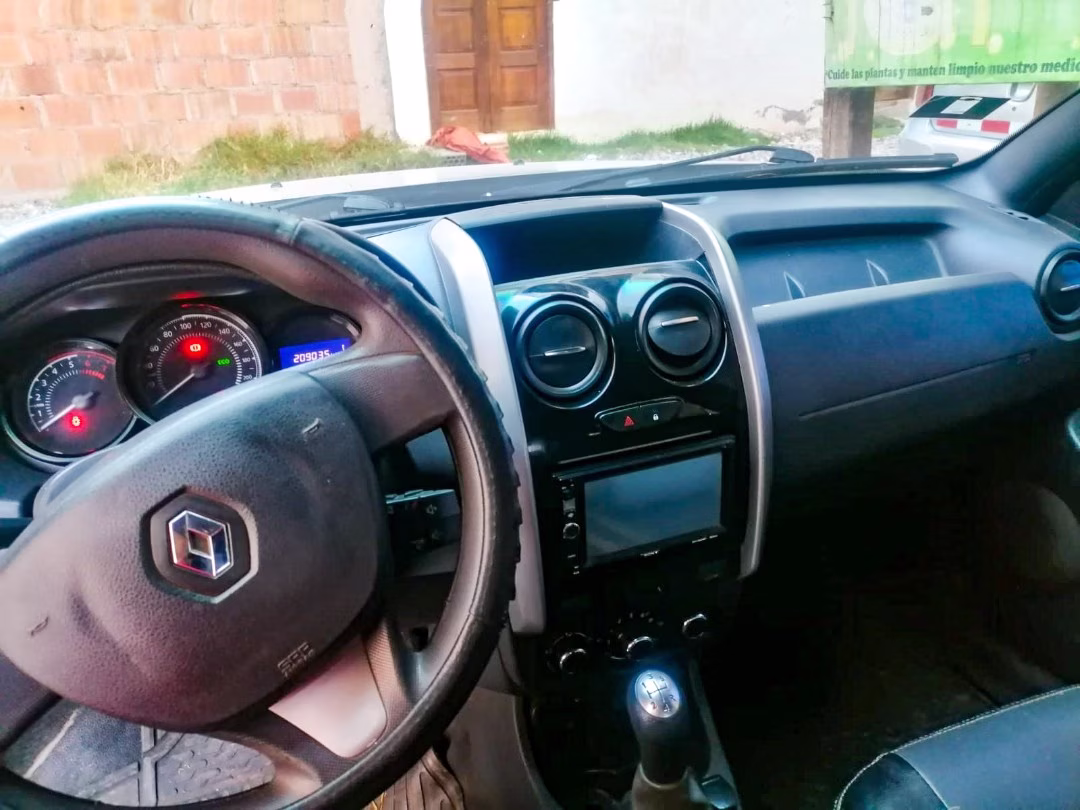 RENAULT DUSTER 2016 — foto 4