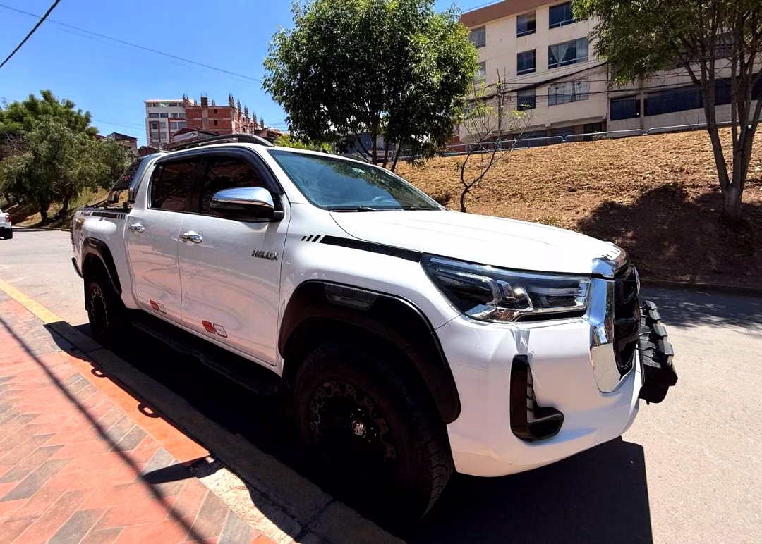 TOYOTA HILUX SR 4X4 2022 — foto 3