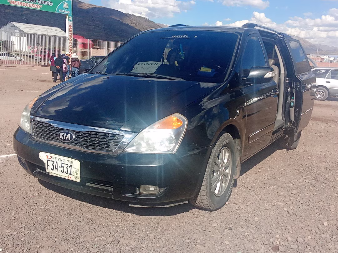 KIA CARNIVAL 2014 — foto 3