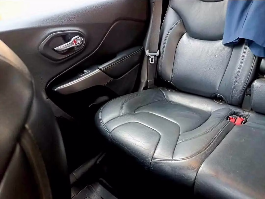 JEEP CHEROKEE LONGITUDE 2019 — foto 2