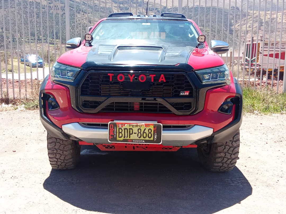 TOYOTA HILUX GR 4X4 2020 — foto 2