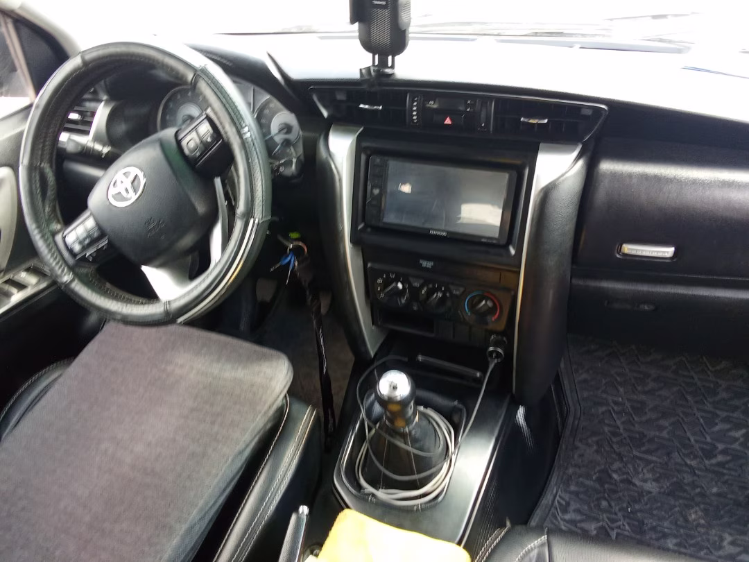TOYOTA FORTUNER 2018 — foto 6