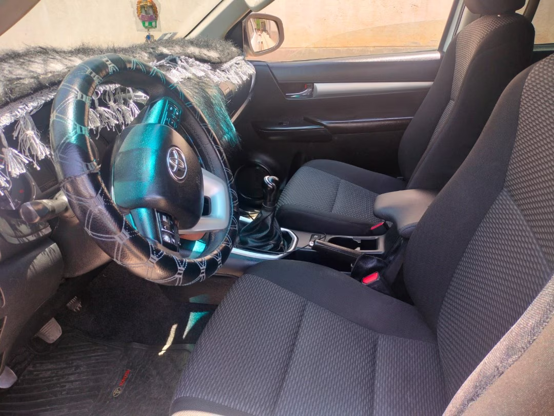 TOYOTA HILUX 4X4 SSR 2022 — foto 4
