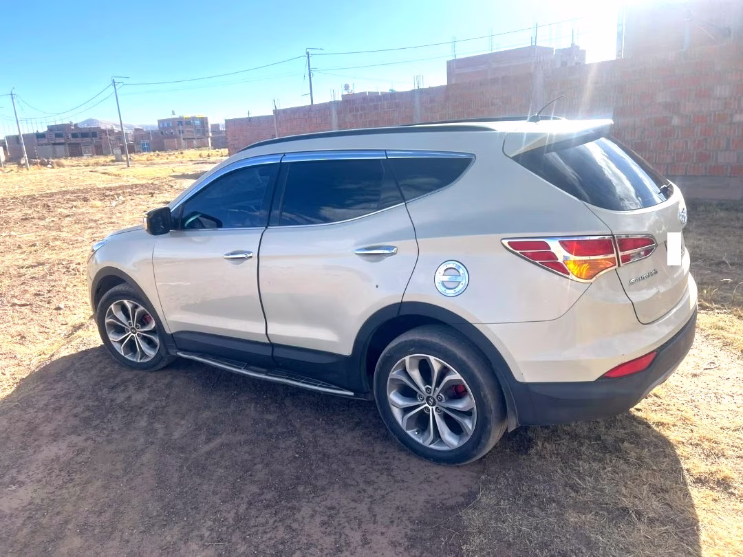 HYUNDAI SANTA FE 2013 — foto 10