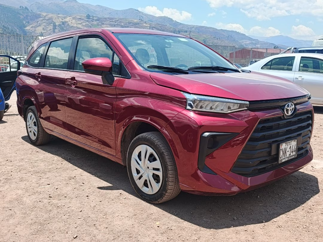 TOYOTA AVANZA 2025 — foto 2