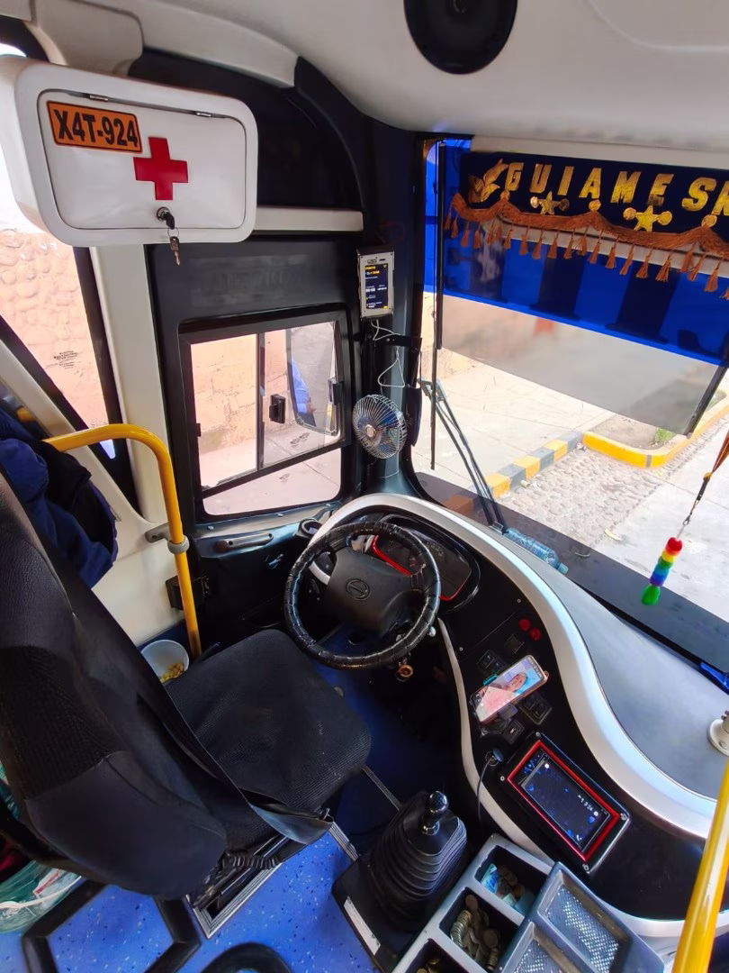 HINO 300 GB BUS 2020 — foto 3