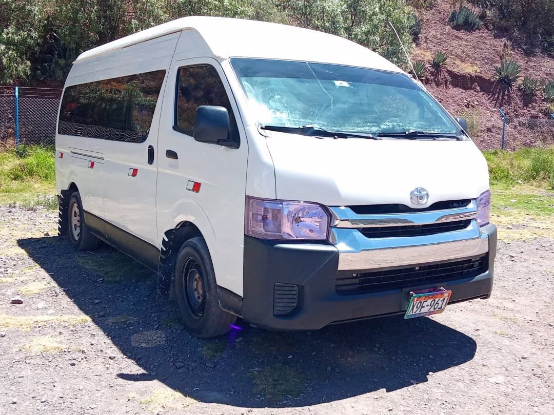 TOYOTA HIACE 2017 — foto 3