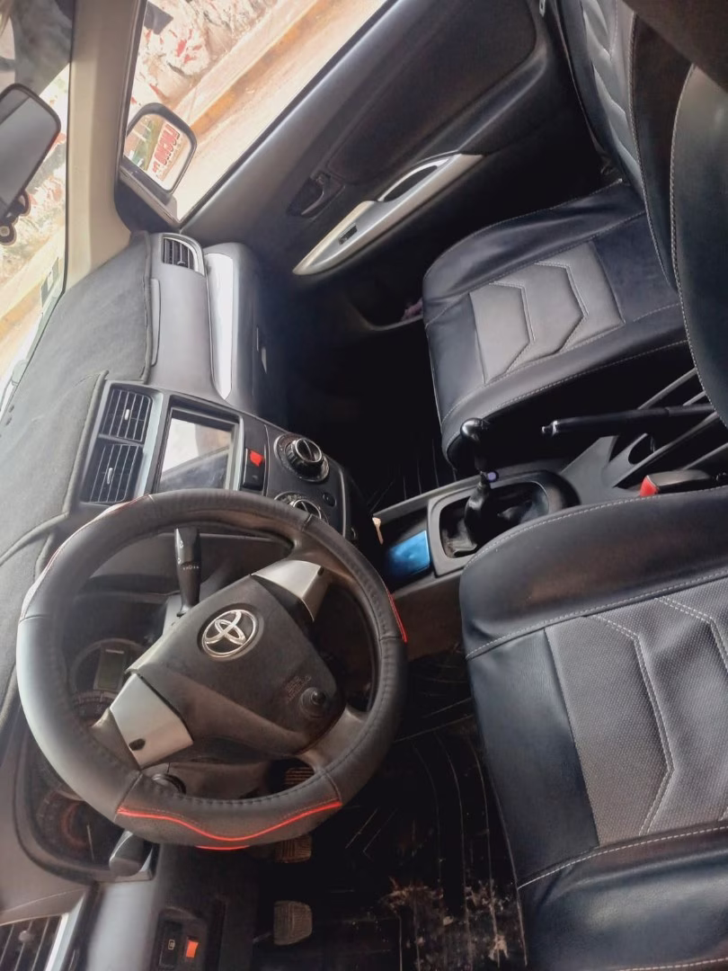 TOYOTA AVANZA 2016 — foto 3