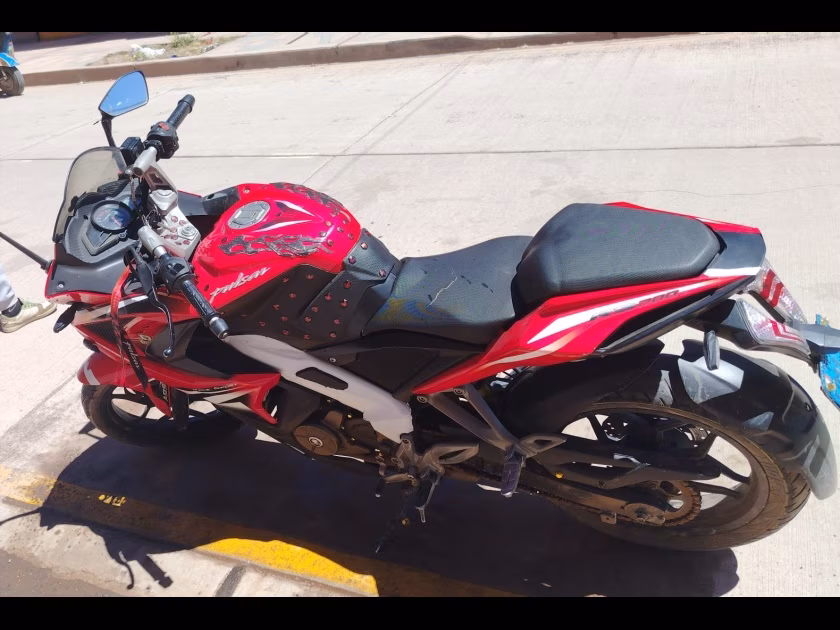 PULSAR RS200 — foto 2